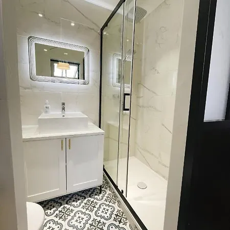 Muguette - Coeur De Vichy- Rdc-veranda Sur La Terrasse